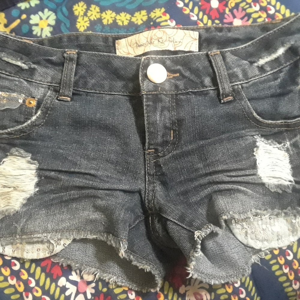 Freestyle Revolution distressed cut off shorts sz1